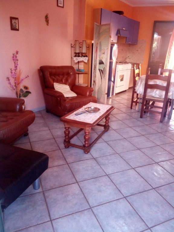 Sa Domu Sarda Casa Vacanza Piscinas Exterior foto